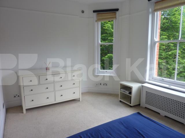 			LUXURY 3 BED 2 BATH!, 3 Bedroom, 1 bath, 1 reception Flat			 Elgin Ave, MAIDA VALE